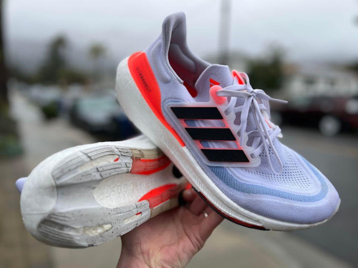Adidas Ultraboost Light - Êm Ái Tối Đa, Phong Cách Thời Thượng