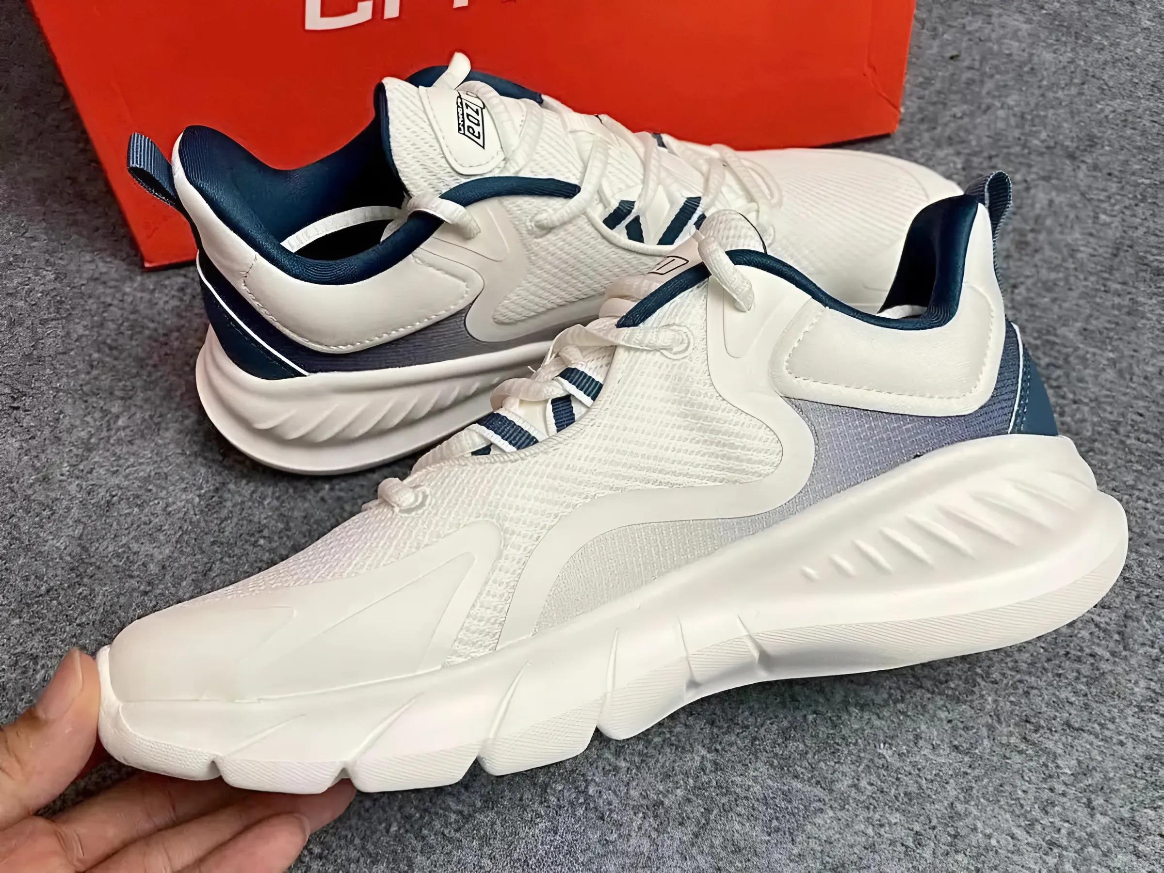 Lining Eazigo Series