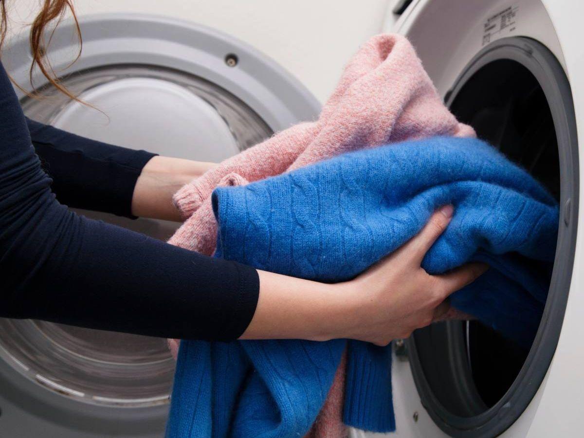 Giặt giũ và bảo quản sai cách làm rút ngắn tuổi thọ trang phục