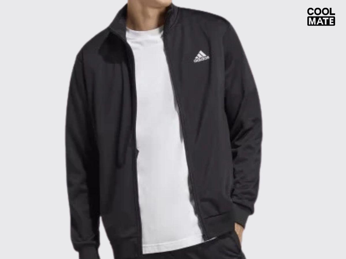 Chiếc áo khoác mùa đông làm từ vải tricot dày dặn, ấm áp, cản gió tốt phù hợp cho một ngày mùa đông miền Bắc