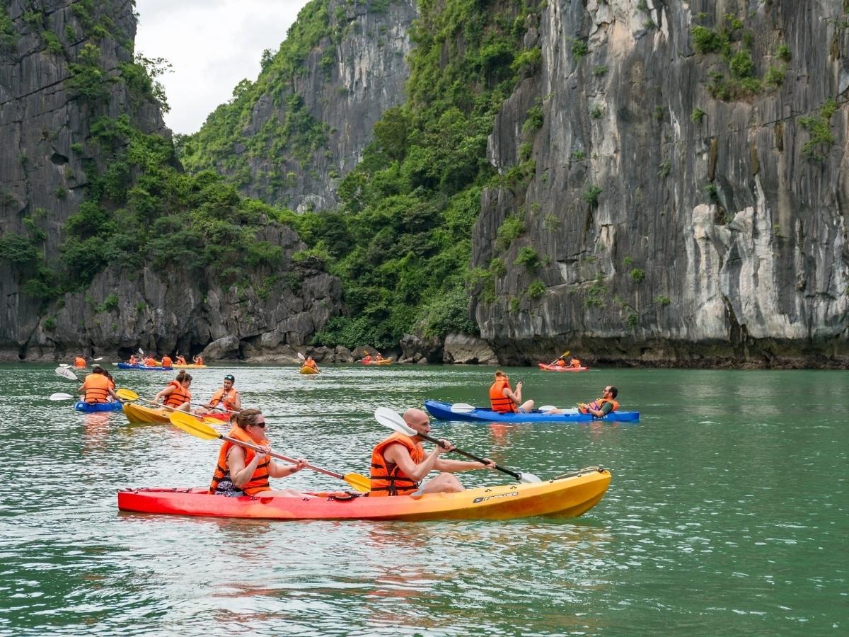 Chèo thuyền giúp tăng cường sức mạnh cơ bắp, tăng sức bền