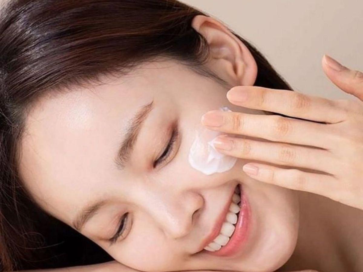 Bạn vẫn nên dùng kem chống nắng kể cả khi kem nền có chưa SPF