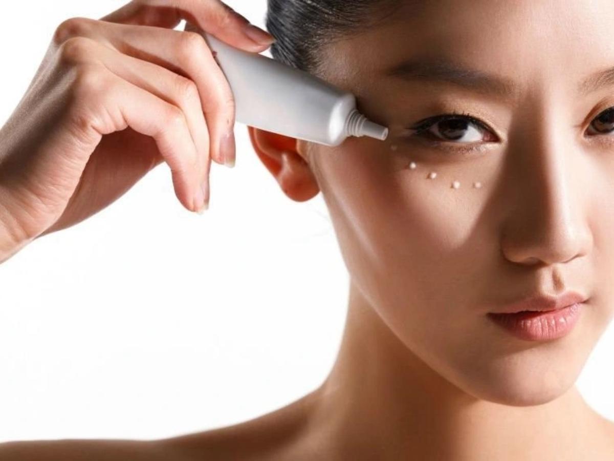 Kem mắt được bào chế với công thức dịu nhẹ, chứa các hoạt chất dịu nhẹ