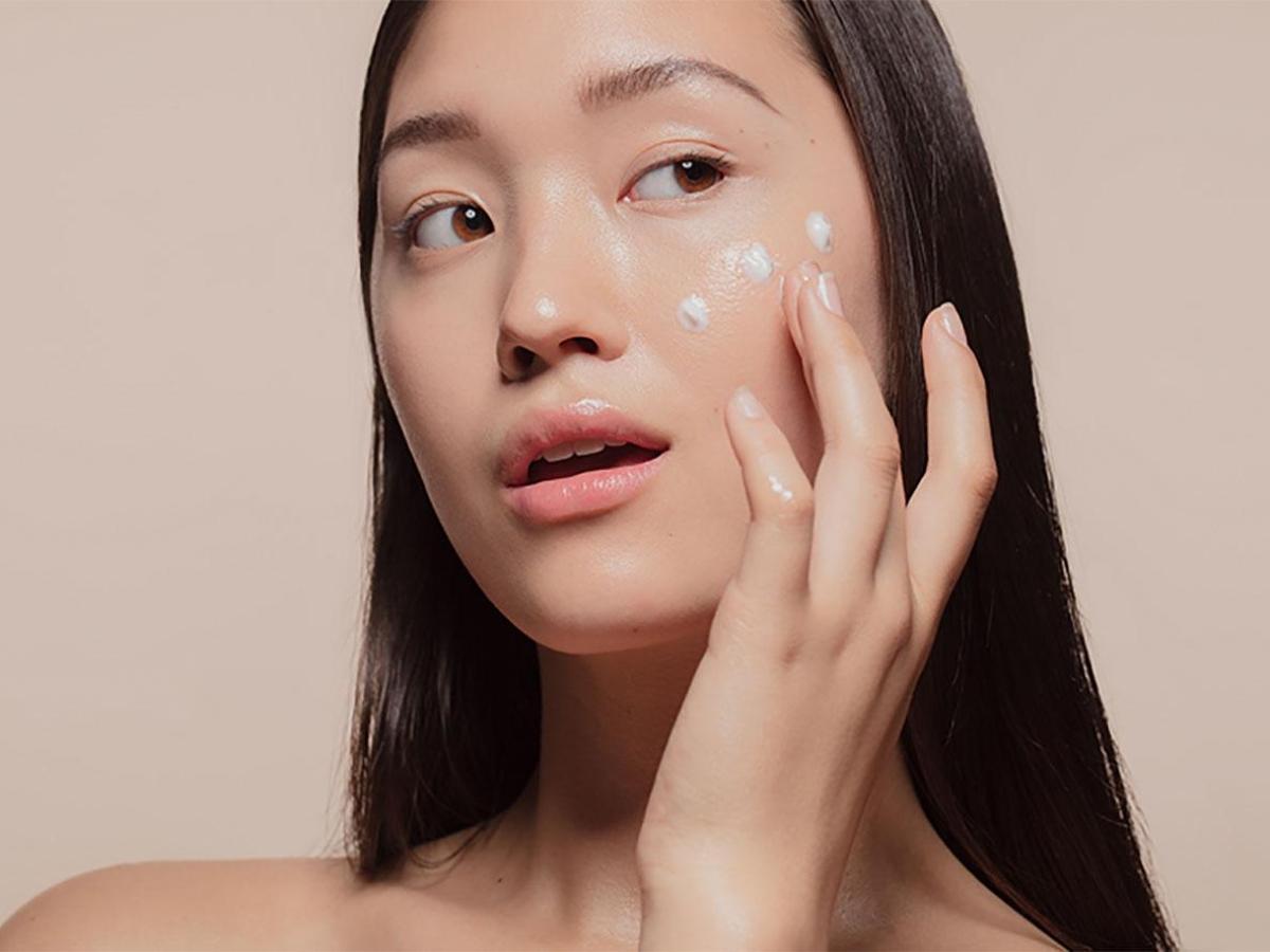 Skincare đều đặn sẽ giúp da được khoẻ mạnh