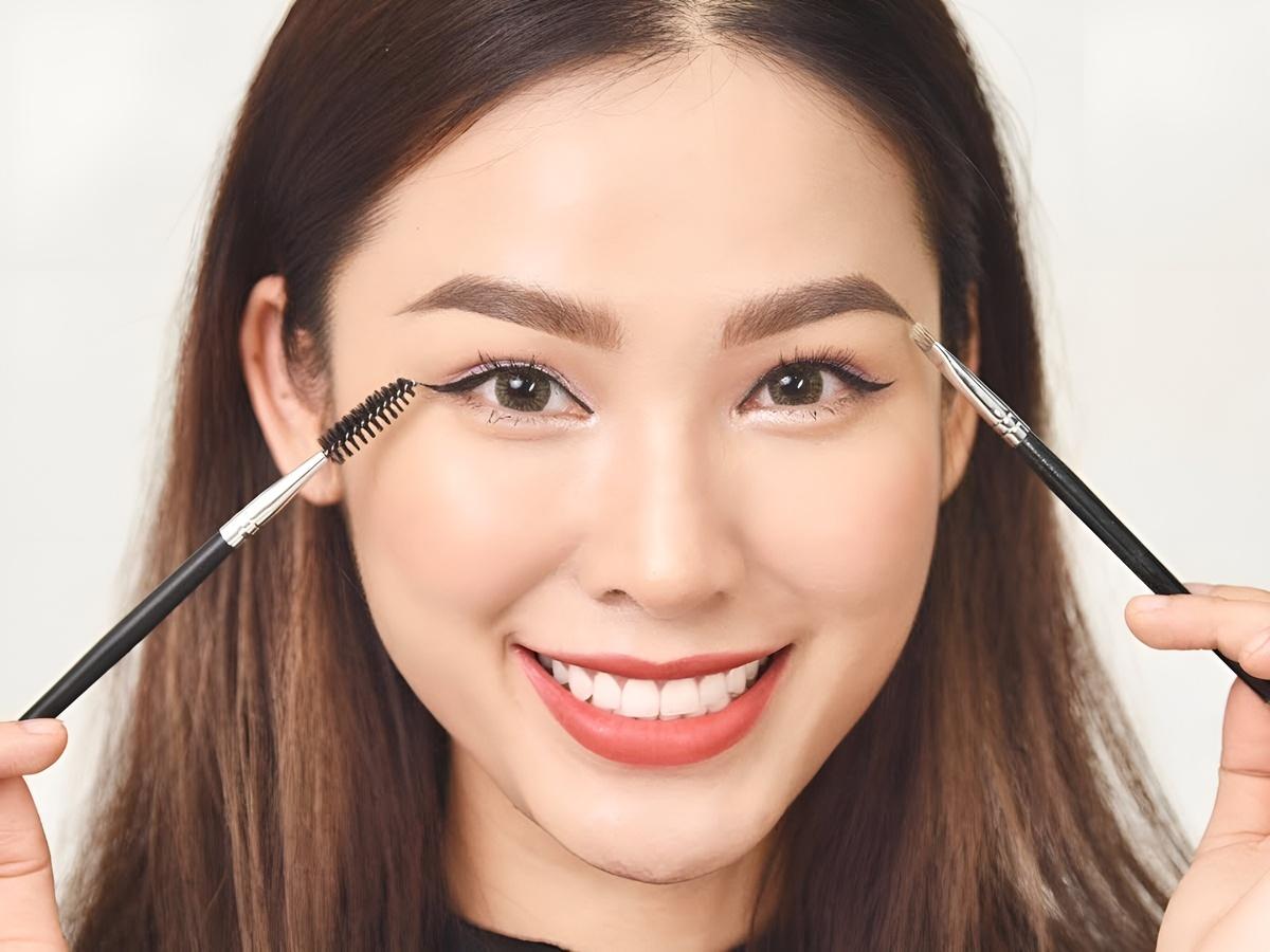 Khi chọn chì kẻ mày, trình độ makeup của bạn cũng đóng vai trò quan trọng