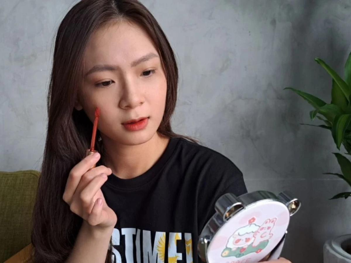 Tận dụng son môi và phấn má mang đến nhiều ưu điểm nổi bật