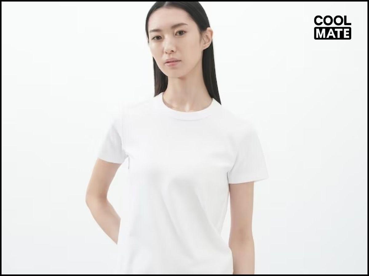 Cổ tròn cổ điển, trẻ trung, phù hợp mọi người