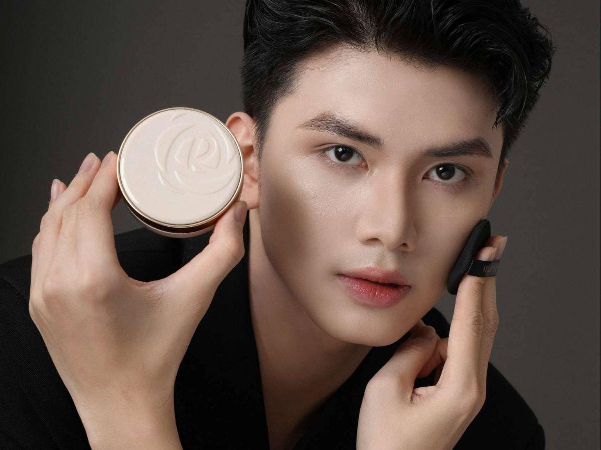 Lớp makeup mỏng nhẹ cho nam giới