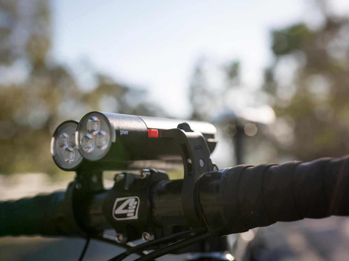 Đèn chạy bộ PWR Headlamp trở thành một lựa chọn cho nhiều hoạt động ngoài trời