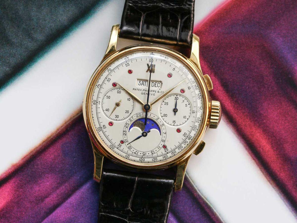 Đồng hồ Patek Philippe Gold Chronograph Ref. 1527 - thiết kế cổ điển với vỏ vàng