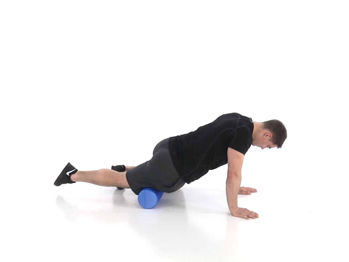 Foam rolling giúp giảm tình trạng co rút, cải thiện tuần hoàn
