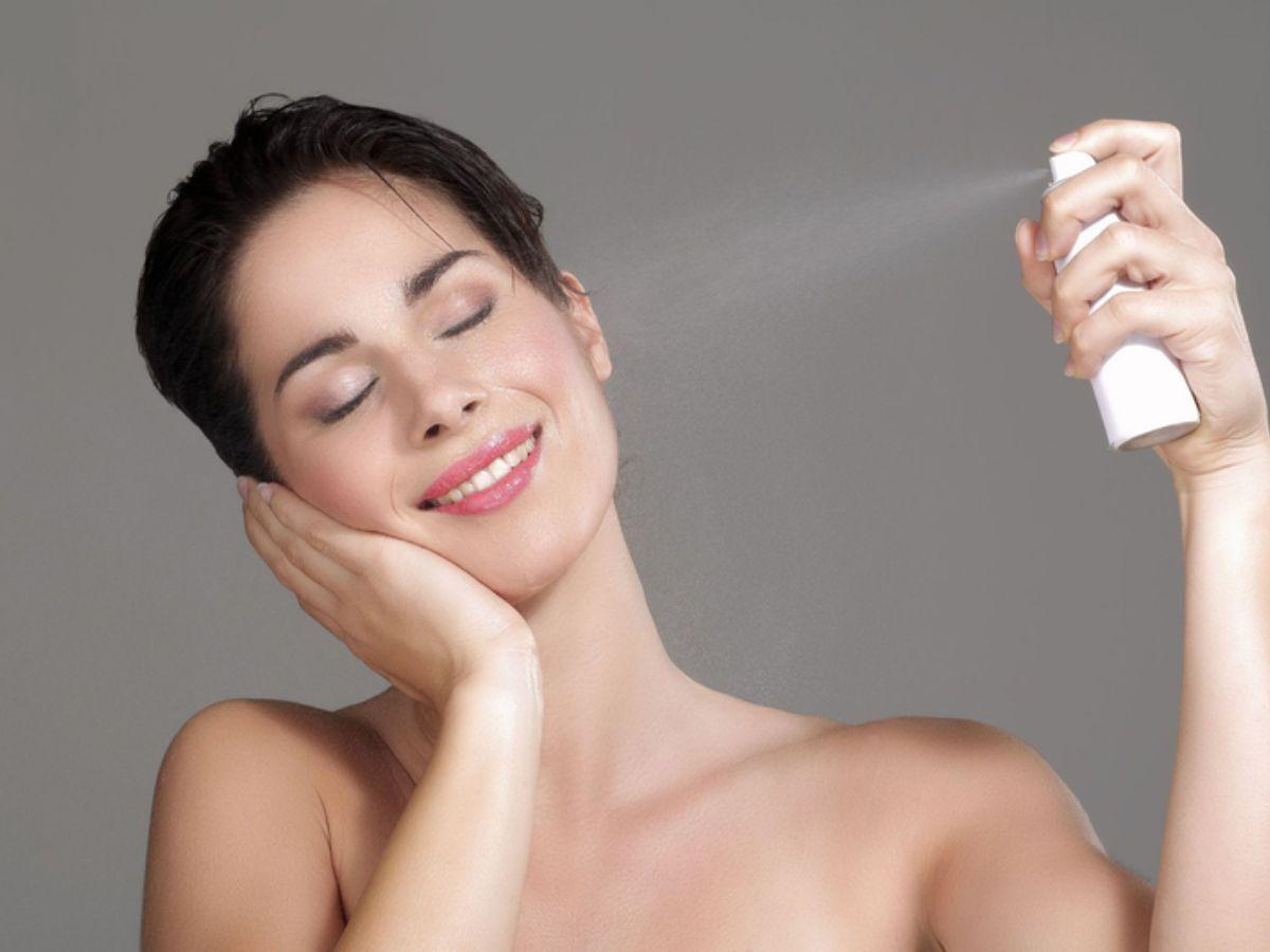 Xịt khóa tạo hiệu ứng căng bóng