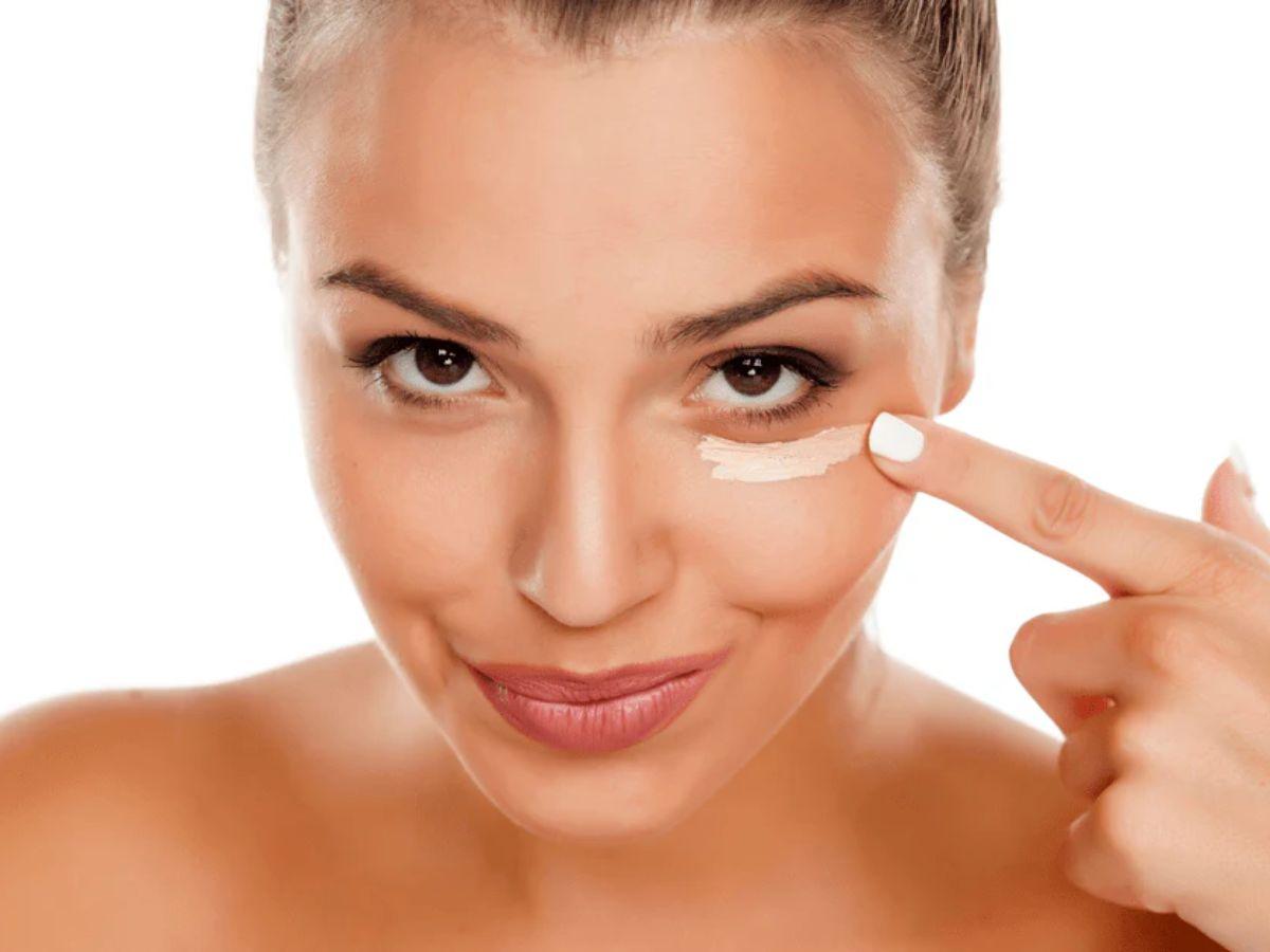 Trên thị trường có khá nhiều loại che khuyết điểm với kết cấu và đặc tính khác nhau