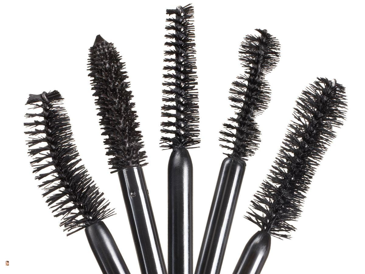 Mỗi dạng đầu cọ của mascara sẽ mang đến công dụng nhất định