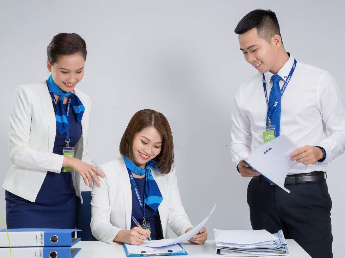 Trang phục công sở giúp xây dựng hình ảnh cá nhân và tập thể chuyên nghiệp hơn