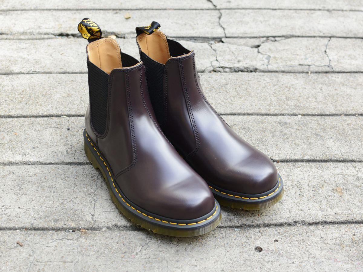 Chelsea boot là lựa chọn cho những ai yêu thích sự nhanh gọn mà vẫn muốn giữ chất Dr. Martens