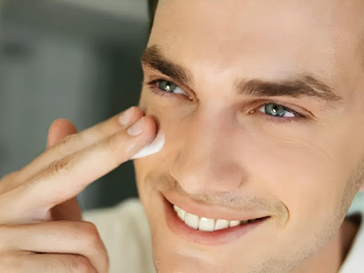Nam giới nên chọn kem dưỡng ẩm Clinique nào là hợp nhất?