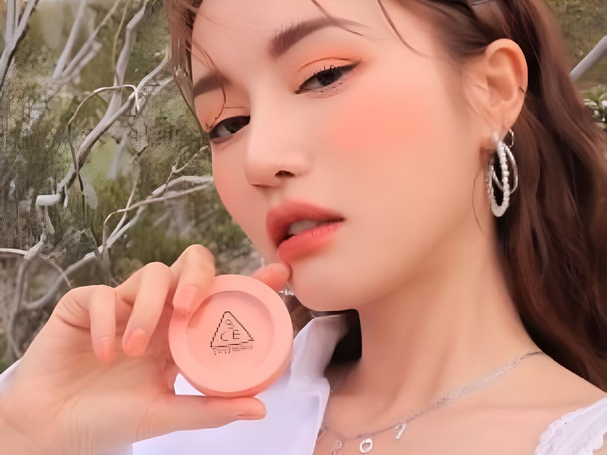 Hiểu rõ tông da sẽ giúp nàng chọn má hồng ăn rơ mà không bị lệch tông