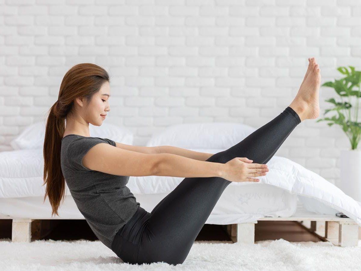 Tập thể dục nhẹ nhàng trước giờ ngủ 