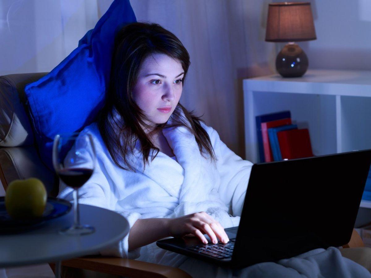 Giấc ngủ là liều thuốc bổ cho sức khỏe và giúp làn da phục hồi  