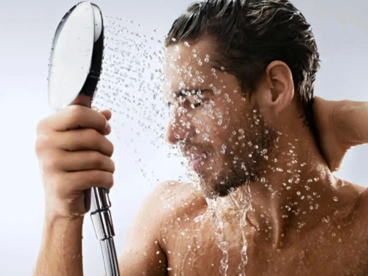 Tắm nước nóng giúp cơ thể thư giãn sau khi tập