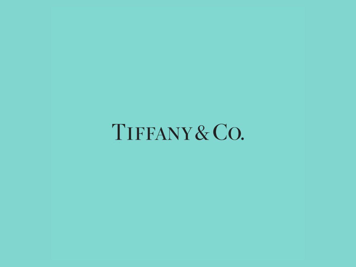 Tiffany & Co nổi tiếng toàn cầu về cả sự đa dạng sản phẩm lẫn cách truyền thông