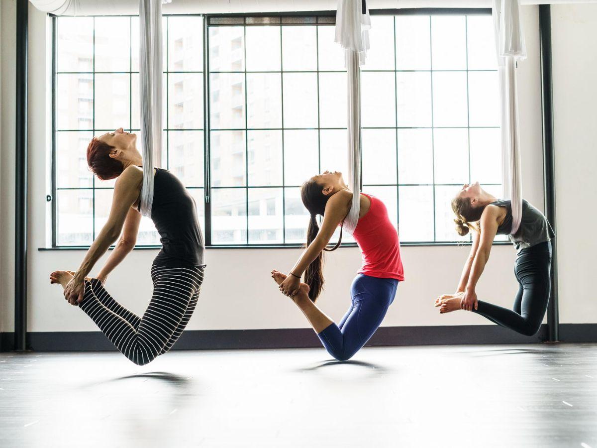 Quận 7 cũng có nhiều phòng tập yoga bay để bạn lựa chọn vị trí thuận tiện