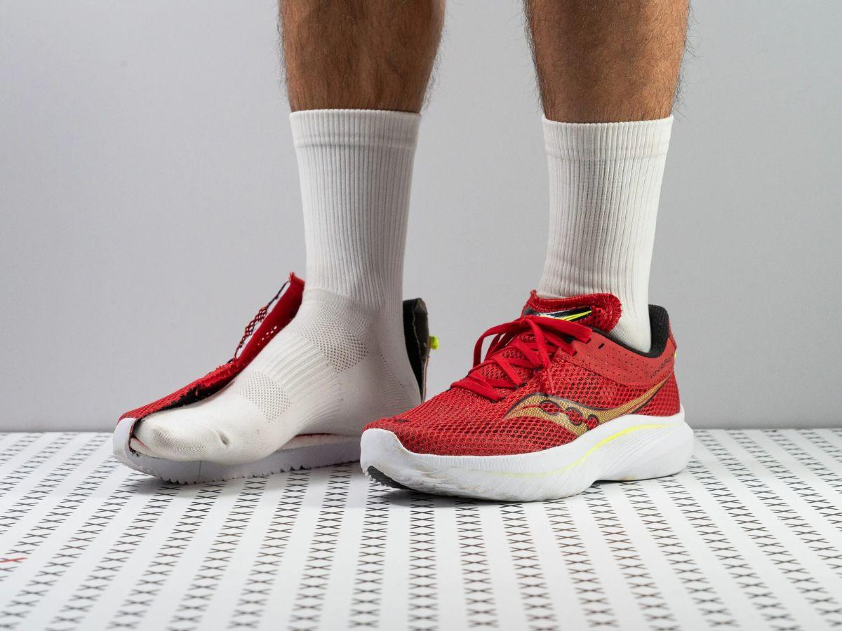 Giày chạy bộ trên máy Saucony Kinvara 14