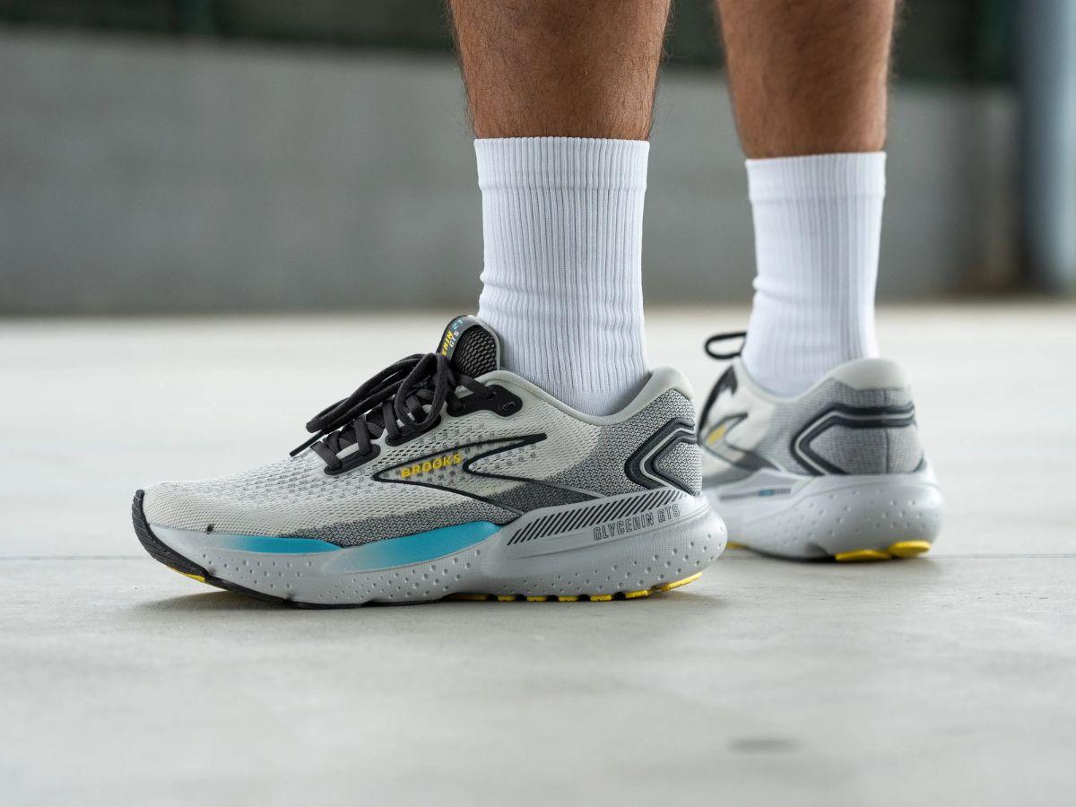 Giày chạy bộ trên máy Brooks Glycerin GTS 21