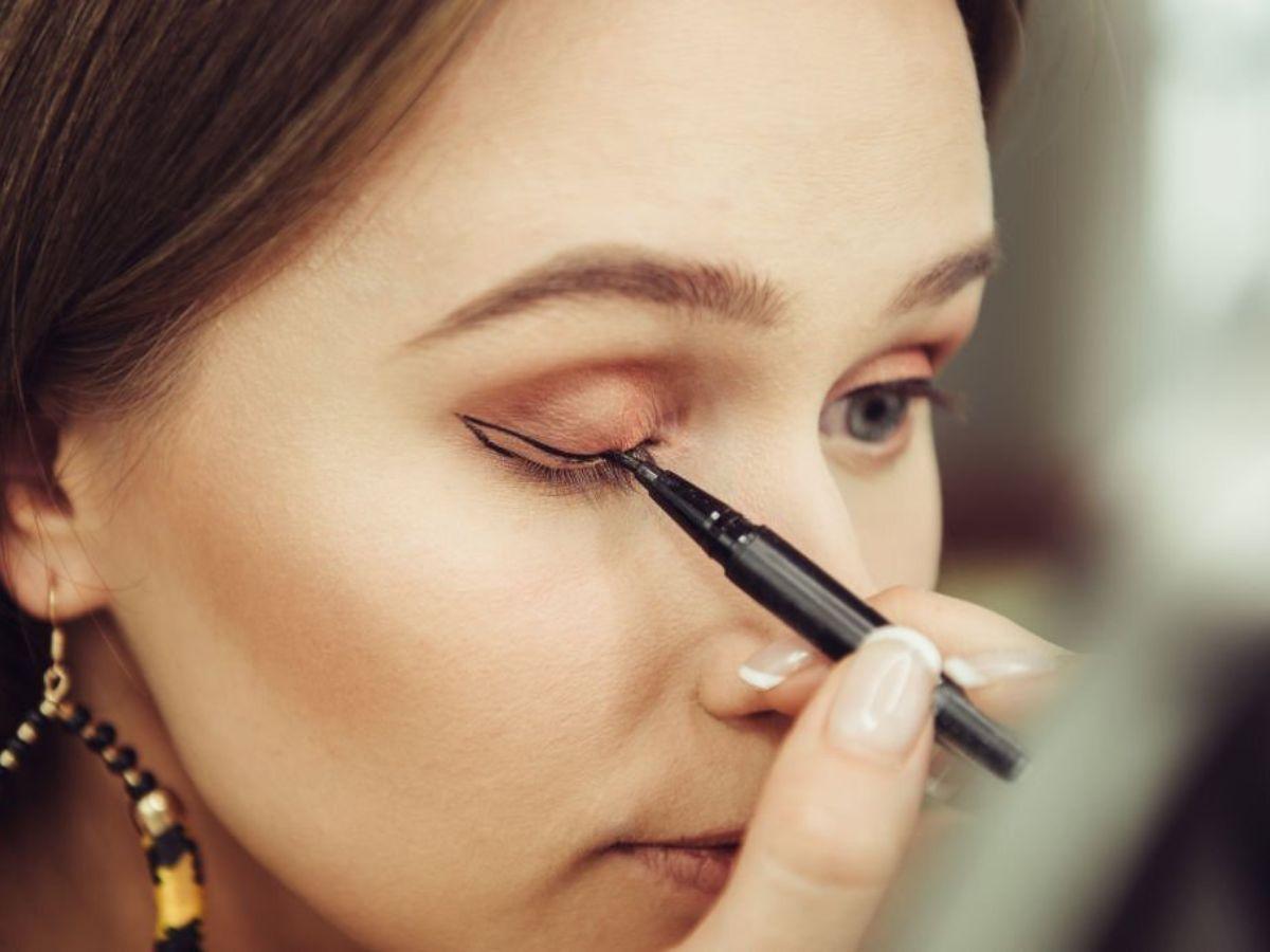 Hãy áp dụng kỹ thuật “chấm nối điểm” bằng cách tạo những chấm nhỏ