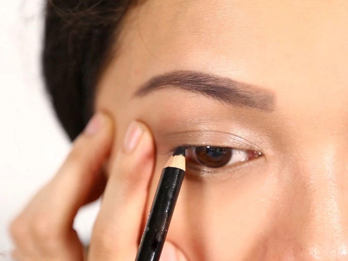 Màu sắc của chì kẻ mắt thể hiện cá tính và phong cách riêng của bạn