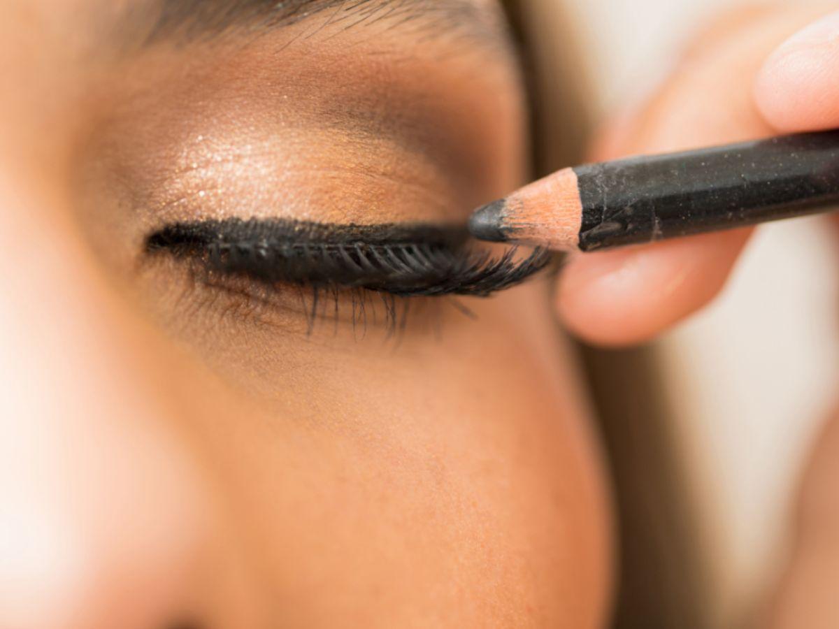 Lựa chọn độ dày của đầu chì kẻ mắt sẽ ảnh hưởng lớn đến phong cách makeup