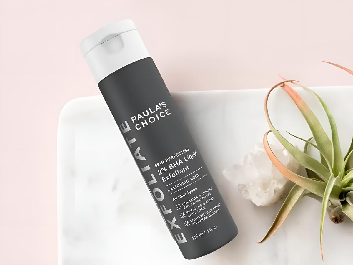 Paula's Choice giúp làm sạch sâu lỗ chân lông, giảm mụn đầu đen và kiểm soát dầu thừa hiệu quả