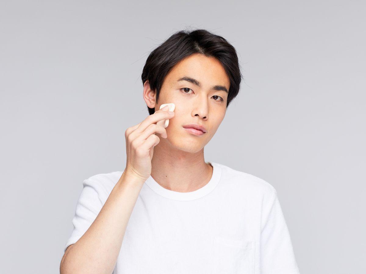 Anh em cũng nên skincare để có lớp makeup hoàn hảo
