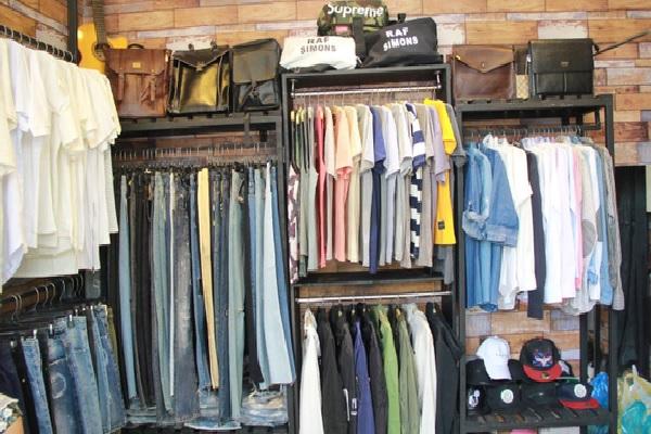 Kh&ocirc;ng gian mua sắm tại Emo Unisex Đ&agrave; Nẵng