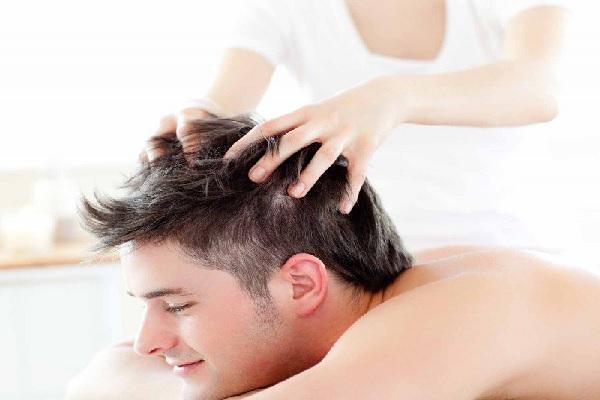 Nên kết hợp massage da đầu