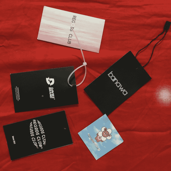 cách-tháo-tag-áo-local-brand