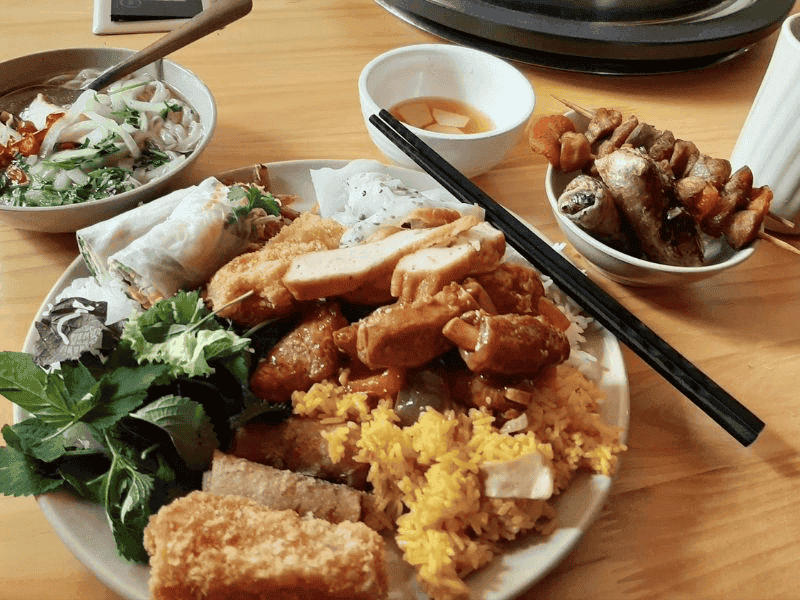 Hương vị tươi ngon, nguyên liệu chất lượng là điểm cộng của nhà hàng buffet chay Tịnh Thực Quán