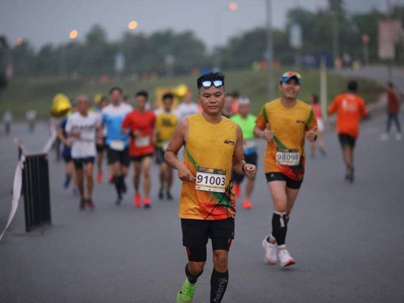 Hình ảnh minh họa: Hít thở khi chạy marathon.