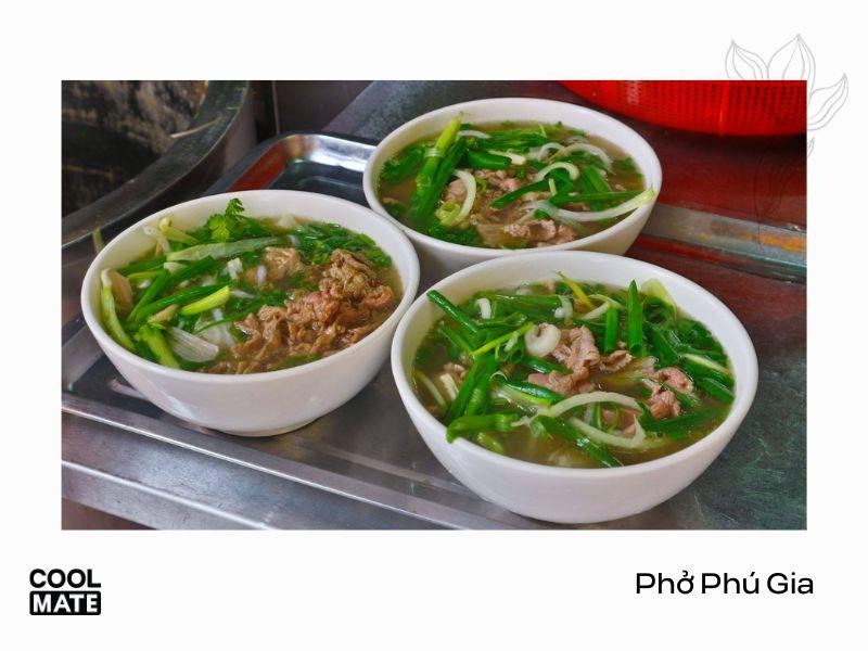 Phở Phú Gia - Quán phở Bắc ngon tại Sài Gòn