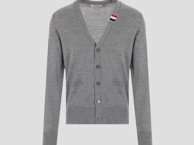 Áo Thom Browne nam chính hãng được xem là chưa bao giờ hạ nhiệt trong giới thời trang hiện nay