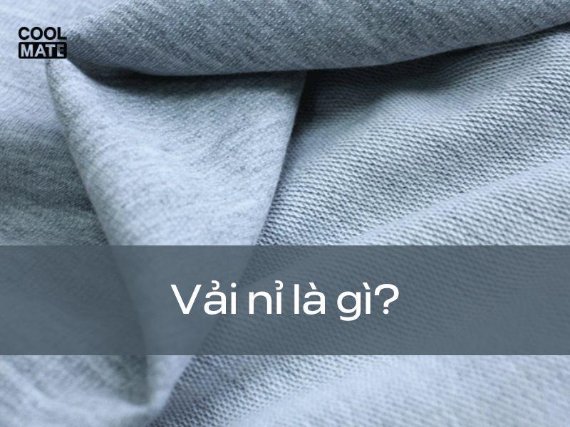 Vải nỉ có bề mặt mềm mại, được phủ lớp lông ngắn giúp giữ ấm tốt.