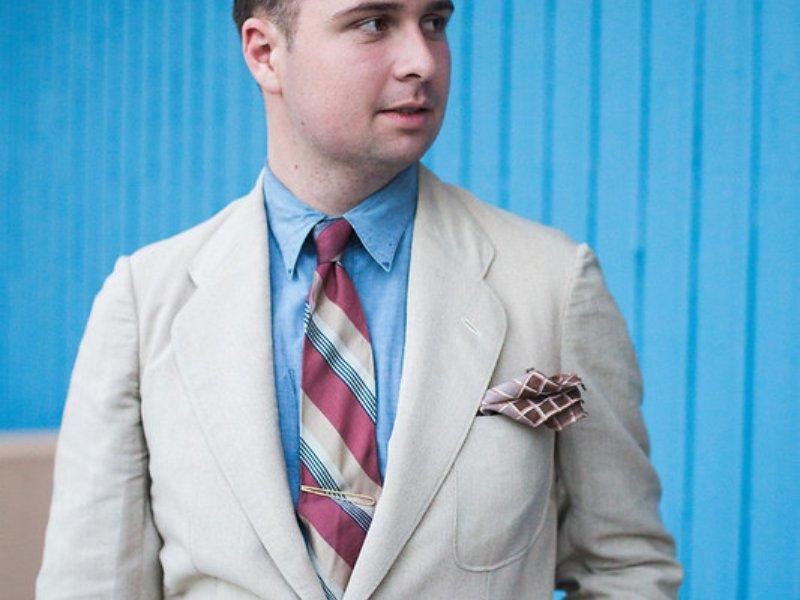 Clover Leaf Lapel: ve áo tạo hình cỏ 4 lá