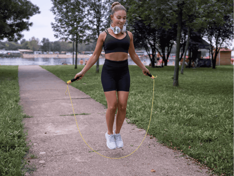 Kiểu nhảy bật thông thường đơn giản