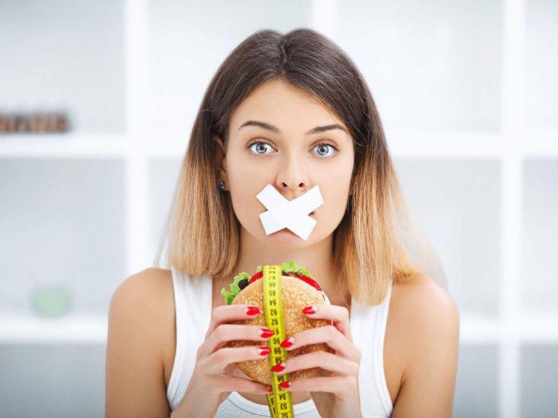 Nhịn ăn kéo dài là phương pháp nhịn ăn liên tục trong vài ngày mà không nạp thực phẩm hoặc chỉ uống nước.