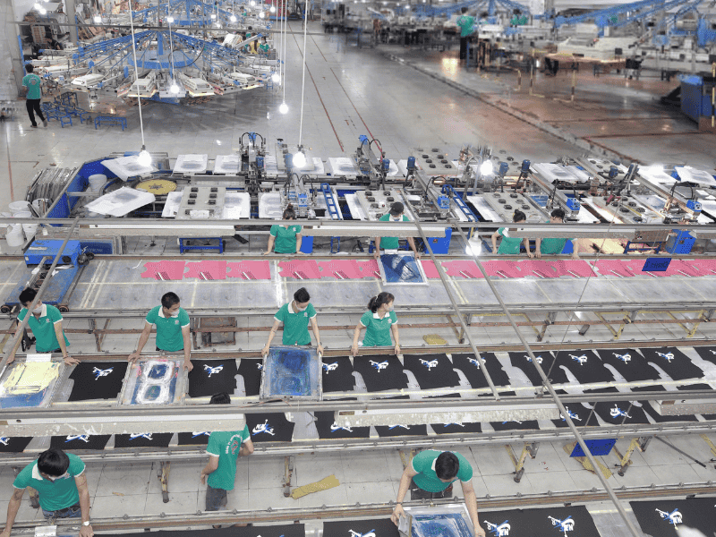 Quy trình in lụa hiện nay trải qua rất nhiều công đoạn cầu kỳ