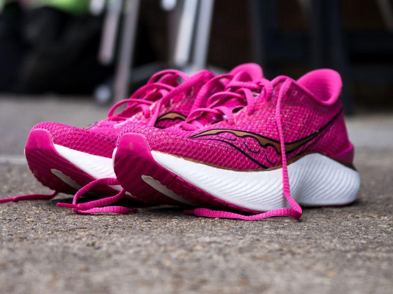 Giày chạy bộ nữ Saucony Endorphin Pro 3