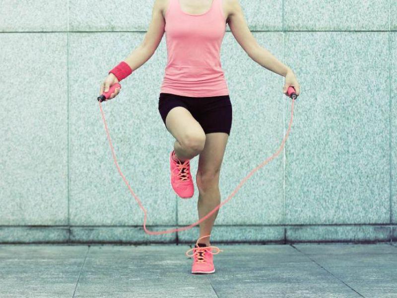 Xoay dây bằng cổ tay thay vì sử dụng cả cánh tay