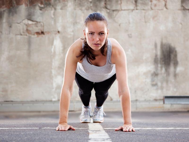HIIT nổi bật nhờ khả năng đốt cháy mỡ nhanh chóng trong thời gian ngắn