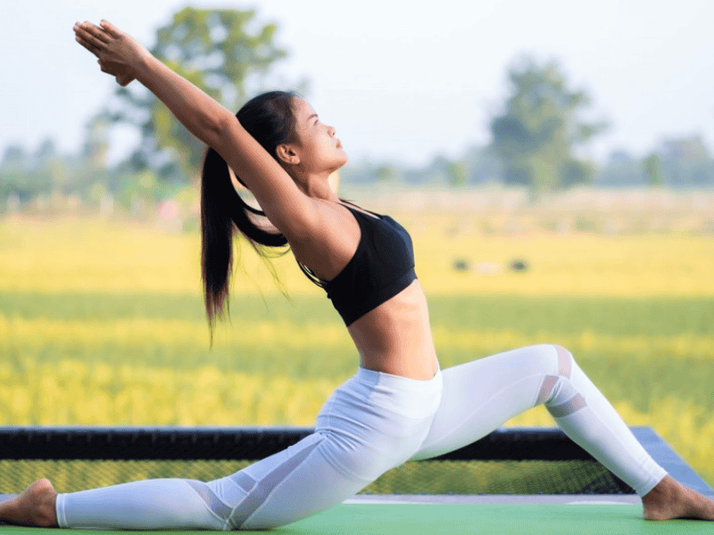 Tập yoga vào buổi chiều